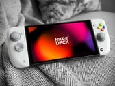 CRKD Nitro Deck 2 取代了任天堂 Switch 2/Switch 的 Joy-Con 手柄。