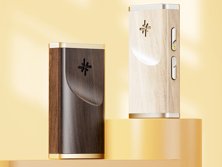 Fiio Snowsky Melody DAC 有枫木和胡桃木两种款式（图片来源：Fiio）