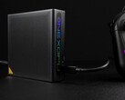 在《赛博朋克 2077》中,USB4 v2 比前代产品领先约 25%。图:OneXGPU Lite eGPU。(图片来源:ETA Prime)