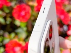 据称是 OnePlus 15 的顶部（图片来源：AdministrationFun29 on Reddit）