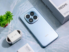 Redmi Note 15 Pro Plus 的蔚蓝色配色。(图片来源：小米）