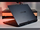 联想Legion 5 15AGP11。