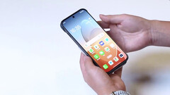 最新泄露的 OPPO Find X8 背面设计图(图片来源:OPPO 周毅博)