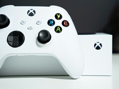 下一代 Xbox Project Helix 的售价将超过 1000 美元，与图中 Xbox Series S 379.99 美元的起售价相去甚远。