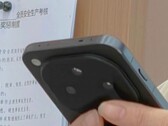 Find X8（？）(图片来源：李昂啊通过微博发布）