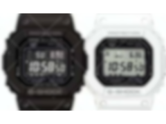 黑色的 GW-5000U 版本将采用哑光黑色机身,而另一个版本将采用白色机身和黑色显示屏。(图片来源:G-Shock 大世界)