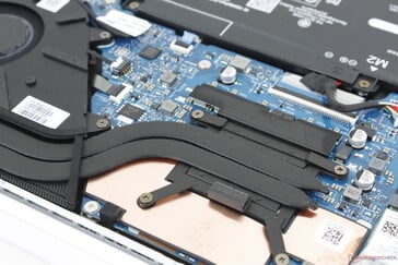 风扇脉动保持在最低水平,在运行大多数日常浏览负载时几乎感觉不到风扇脉动