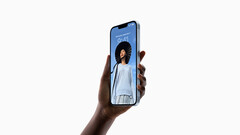 据报道，2025 年的 iPhone SE 将结合 iPhone 16、iPhone 15 和 iPhone 14 的功能（图片来源：Apple)