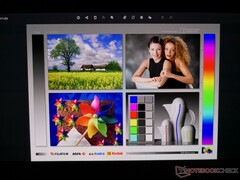 宽广的OLED可视角度。如果从极端角度观看，颜色会出现彩虹效果，这是OLED的独特属性。