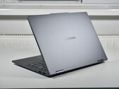 小心经济型变体：可折叠笔记本电脑联想 IdeaPad 5 2 合 1 显示了廉价配置的风险（如图：联想 IdeaPad 5 2 合 1 14AKP10，图片来源：Benjamin Herzig/Notebookcheck：Benjamin Herzig/Notebookcheck)