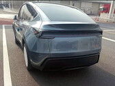 全新 Model Y Juniper 冰川蓝（图片来源：小特书/X）