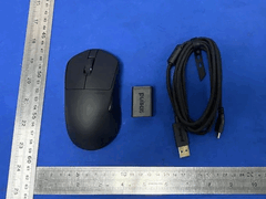 Pulsar X3 CrazyLight 泄露图片。(图片来源：FCC via Reddit）
