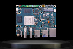 ROCK 5B 蓝色版比标准版便宜很多。(图片来源:Radxa)