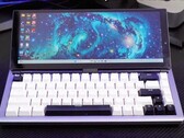 Bapaco 在机械键盘中集成了完整的 Windows 计算机和触摸屏。(图片来源：Bapaco Tech）