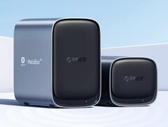 MetaBox NAS 系列采用简约设计，前面板通过磁力吸附