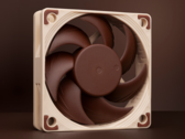 每个 Noctua 风扇都配有 3 针和 4 针 PWM 连接器。(图片来源：Noctua）