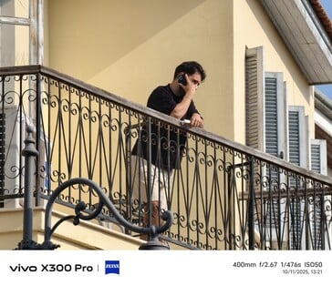 Vivo X300 Pro 400 mm,带远摄变焦镜头。