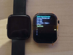 PineTime Pro（右）与 PineTime 的比较。