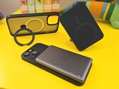 回顾托拉斯 MiniMag 移动电源、Ostand 移动电源和 Ostand 保护套