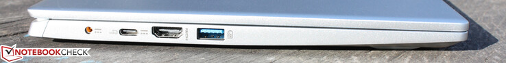电源（空心插头），USB Type-C 3.1带PD和DisplayPort，HDMI，USB-A 3.1