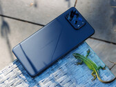 速度快、AI 能力强的智能手机：华硕 Zenfone 12 Ultra 评测