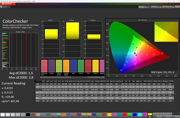 色彩保真度（屏幕模式自然，目标色彩空间sRGB