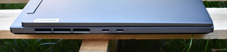 左边：Thunderbolt 4, USB-C 3.1 Gen 1