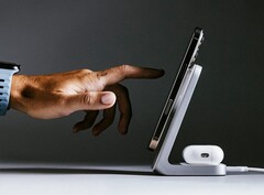 Nomad Stand One Gen 4 可为Android 智能手机无线充电，功率高达 25 瓦（图片来源：Nomad）