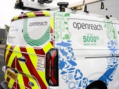 特别设计的 Openreach 电动车标志着该公司第 5,000 辆电动车在英国上路行驶（图片来源：Openreach）