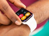 Apple Watch 明年将迎来重大升级。(图片来源：Solen Feyissa）