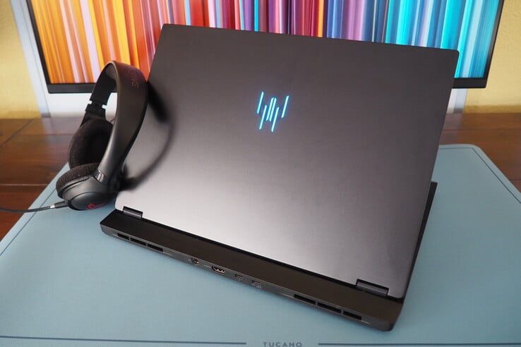 宏碁掠夺者 Helios Neo 16S AI