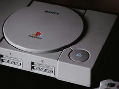 索尼于1994年12月推出了初代PlayStation。
