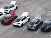 特斯拉正在德克萨斯州吉加公司（Giga Texas）建立配备白色内饰的廉价版 Model Y 车型的库存（图片来源：Joe Tegtmeyer/X）。