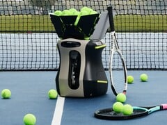 Pongbot Aura 可以指导球员并担任网球、乒乓球和皮球比赛的裁判。