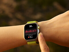 华为 Watch Fit 4 智能手表正在接受软件更新。(图片来源：华为）