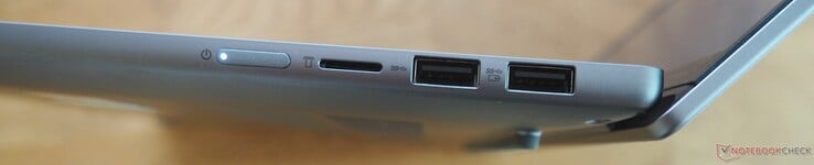 右侧:电源、microSD、2x USB-A 3.0