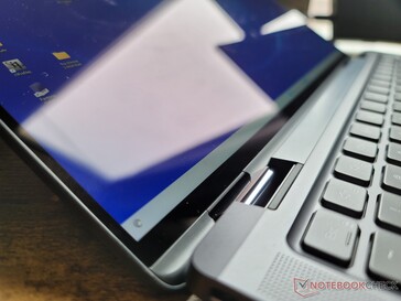 边缘到边缘的大猩猩玻璃6。Latitude 9430 蛤壳只限于哑光1200p