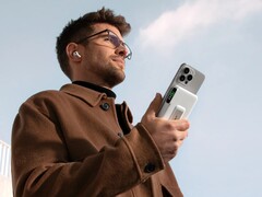 新款 Anker MagGo 电源箱通过了 Qi2 认证。(图片来源:Anker)