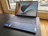 联想 IdeaPad Flex 5i 14IRU8 评测：配备 Thunderbolt 4 的经济实惠的 14 英寸可折叠机型