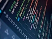 屏幕特写，显示用不同颜色高亮标出的 Python 源代码