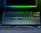 桌面上显示的 Razer Huntsman V3 Pro TKL 8KHz 游戏键盘（图片来源：Razer）