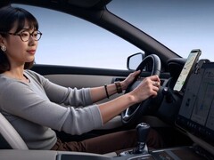 Anker 的 Nano 通用磁性车载支架在中国上市。(图片来源：Anker）