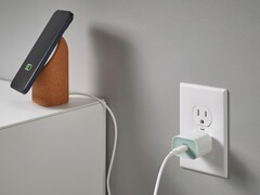 宜家 Sjöss 20W USB-C 充电器为手机和平板电脑提供经济实惠的快速充电。(图片来源:宜家)