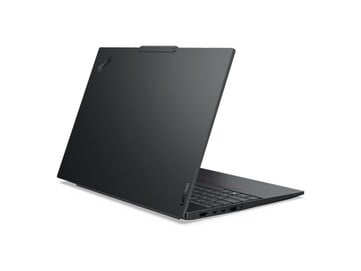 ThinkPad E16 Gen 4 配备 USB-C、USB-A 和 HDMI 接口