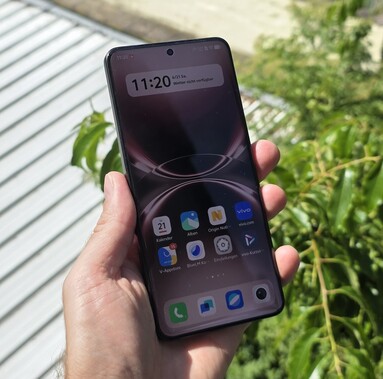 vivo X200 Ultra 智能手机显示屏亮度我们的户外