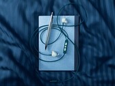Bose Noise Cancelling Wired Earbuds 配备主动降噪 (ANC)，并通过 USB-C 连接。