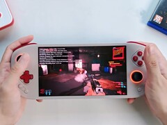 Mangmi Pocket Max 的 144Hz OLED 显示屏让游戏串流成为一种享受。(图片来源：Mangmi）