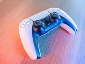 索尼 PlayStation 5 的 DualSense 也可以在 PC 上使用。