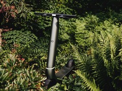 Bo M 是一款铝制外壳的电动摩托车。