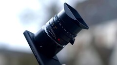 与 2022 年推出的小米 12S Ultra 概念手机类似，